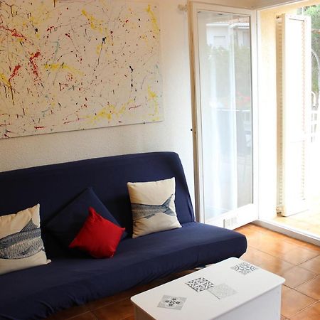 Luxury 4 Bed Apartment On Coastal Footpath At Cap Ras Llança Exteriör bild