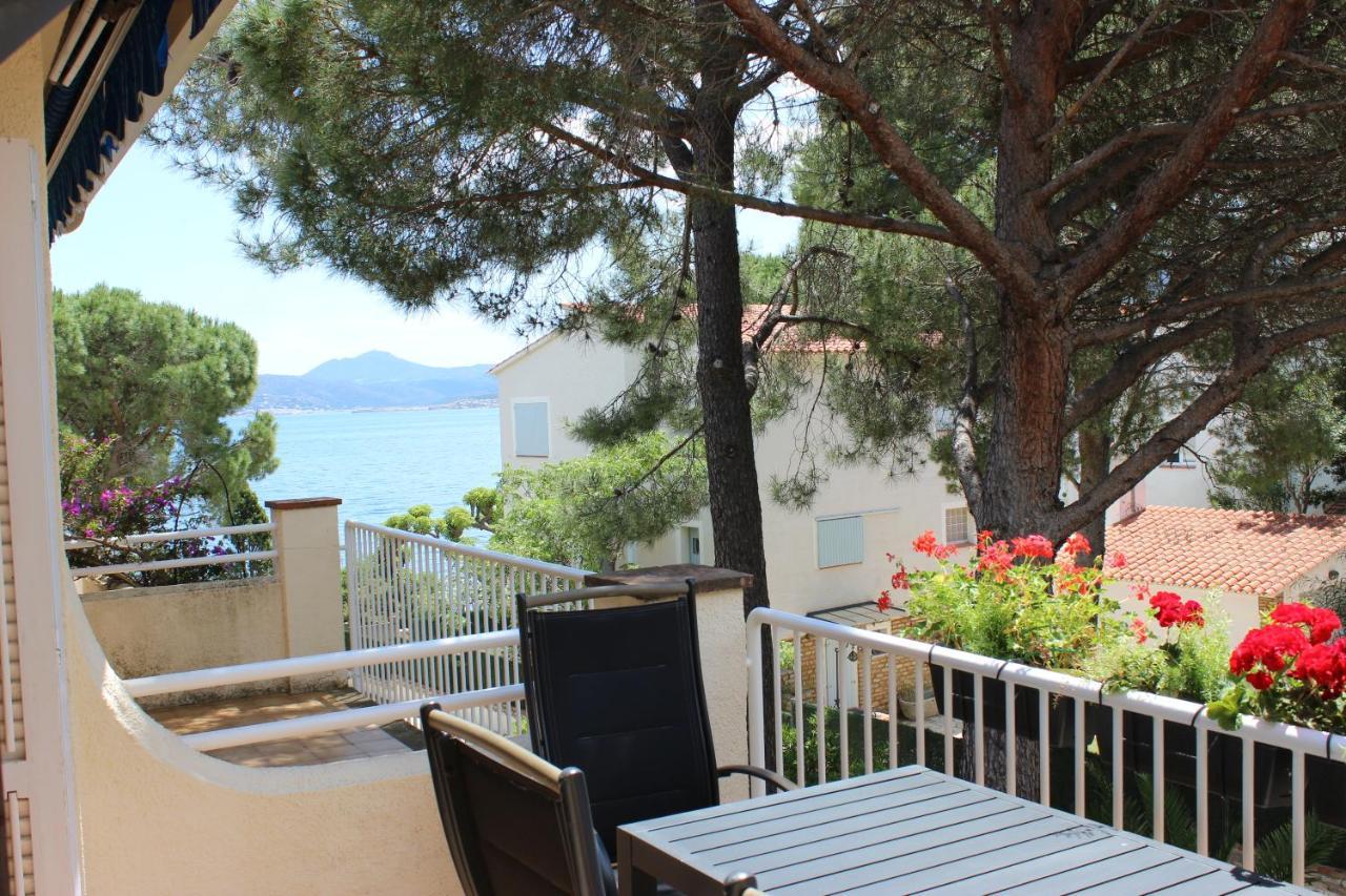 Luxury 4 Bed Apartment On Coastal Footpath At Cap Ras Llança Exteriör bild